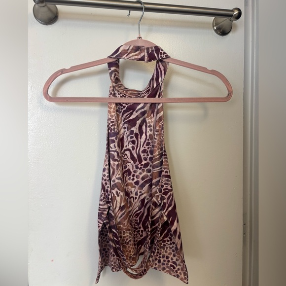 Multicolor Backless Halter Top - Picture 4 of 4